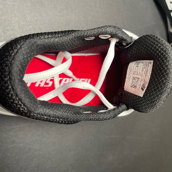 New Balance Women’s Fuse V2 SMFUSEK2 Sz 6 Fastpitch Metal Cleats - Picture 9 of 10